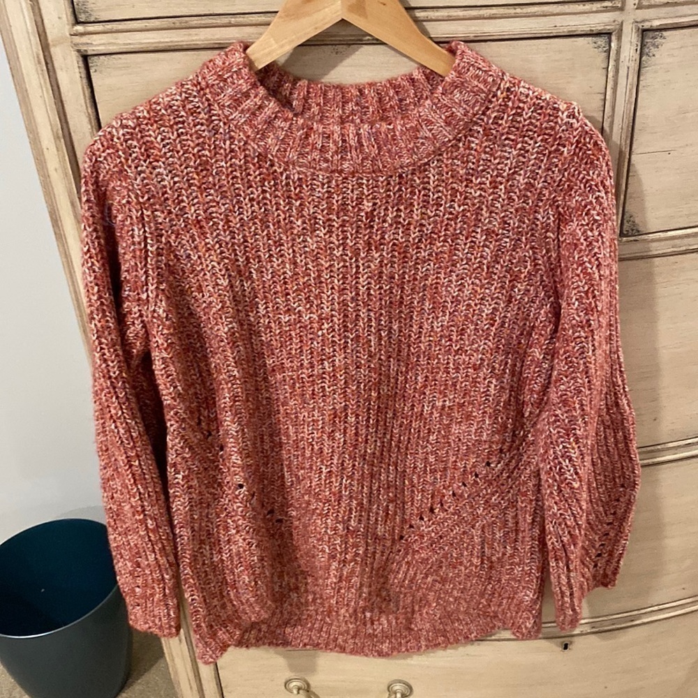 𝅺nwt Universal Thread Red Sweater